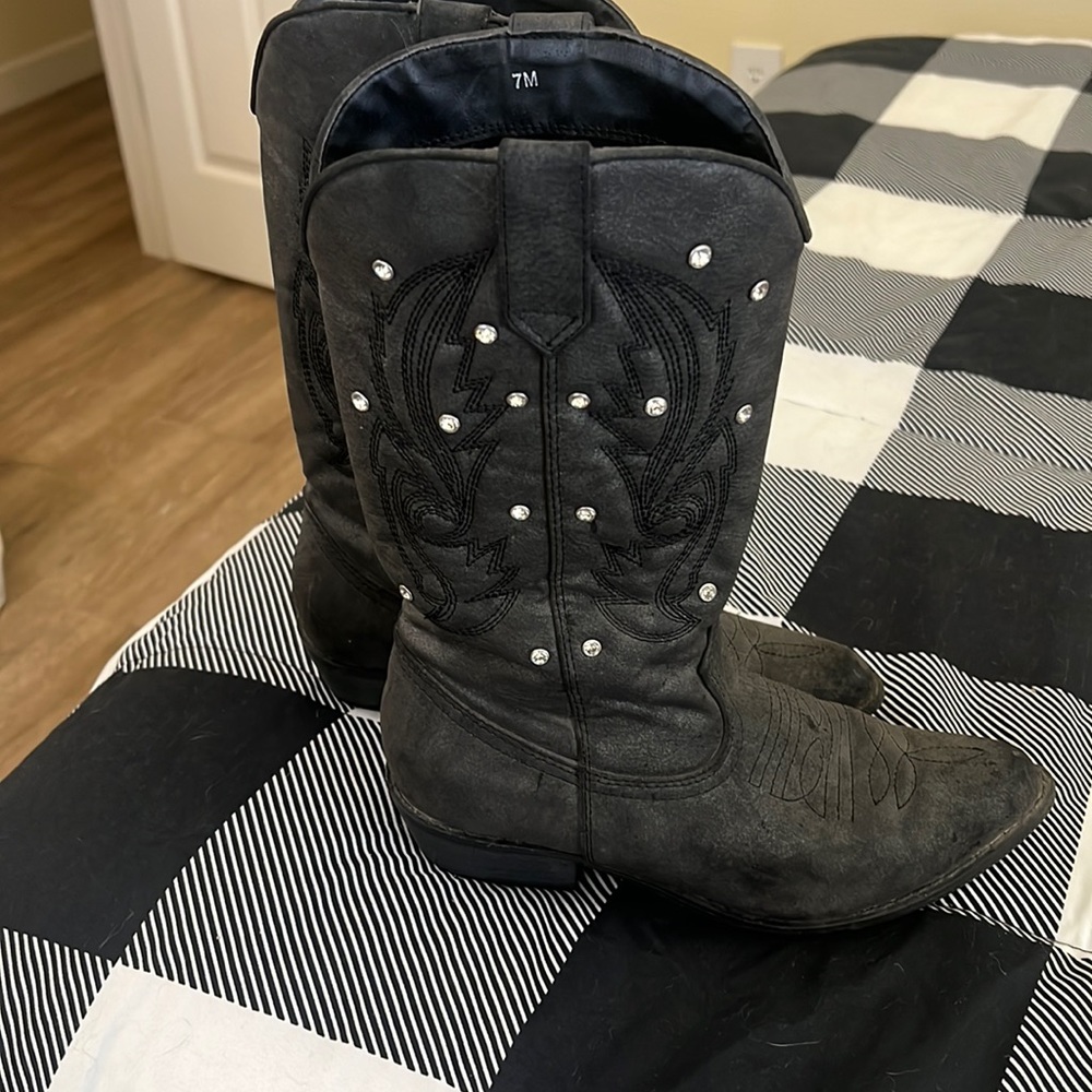 Black Rhinestone Cowgirl Boots